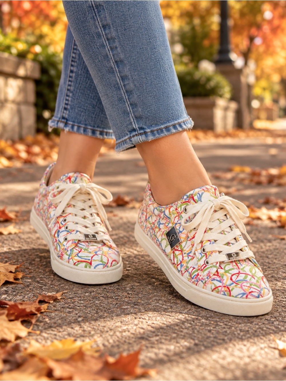 105.Guess Kids White Sneakers with Multicolor Heart Print
